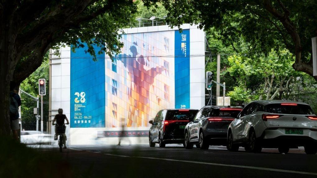记者探访海上“超级大冰箱”液化天然气船