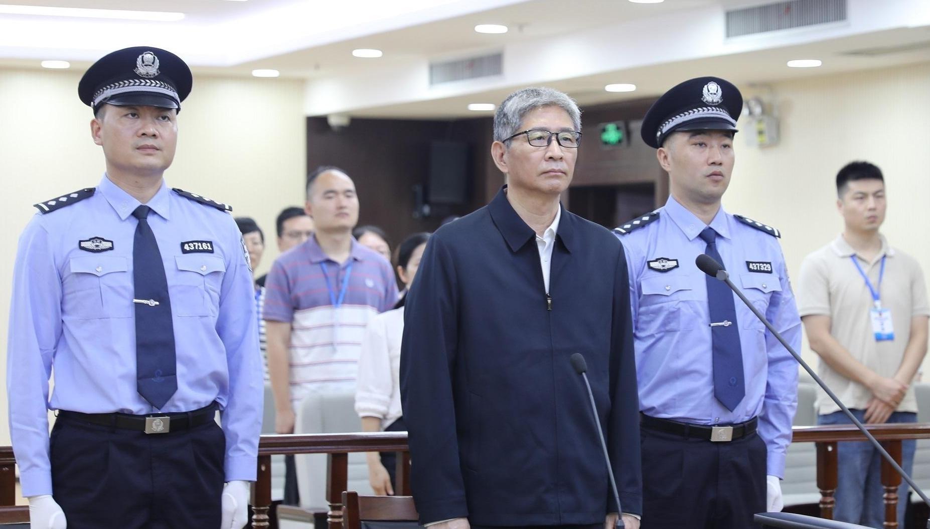 云南阿奎离世前直播称实在熬不住了