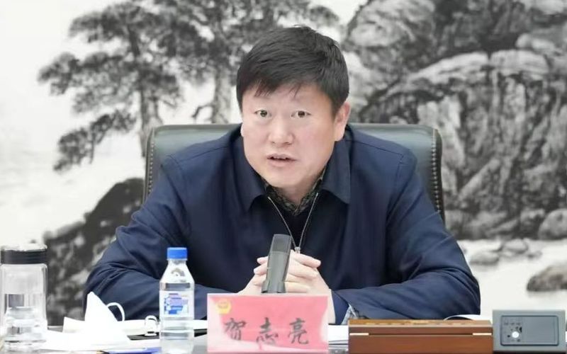 韩国一特斯拉起火司机困后座被烧死